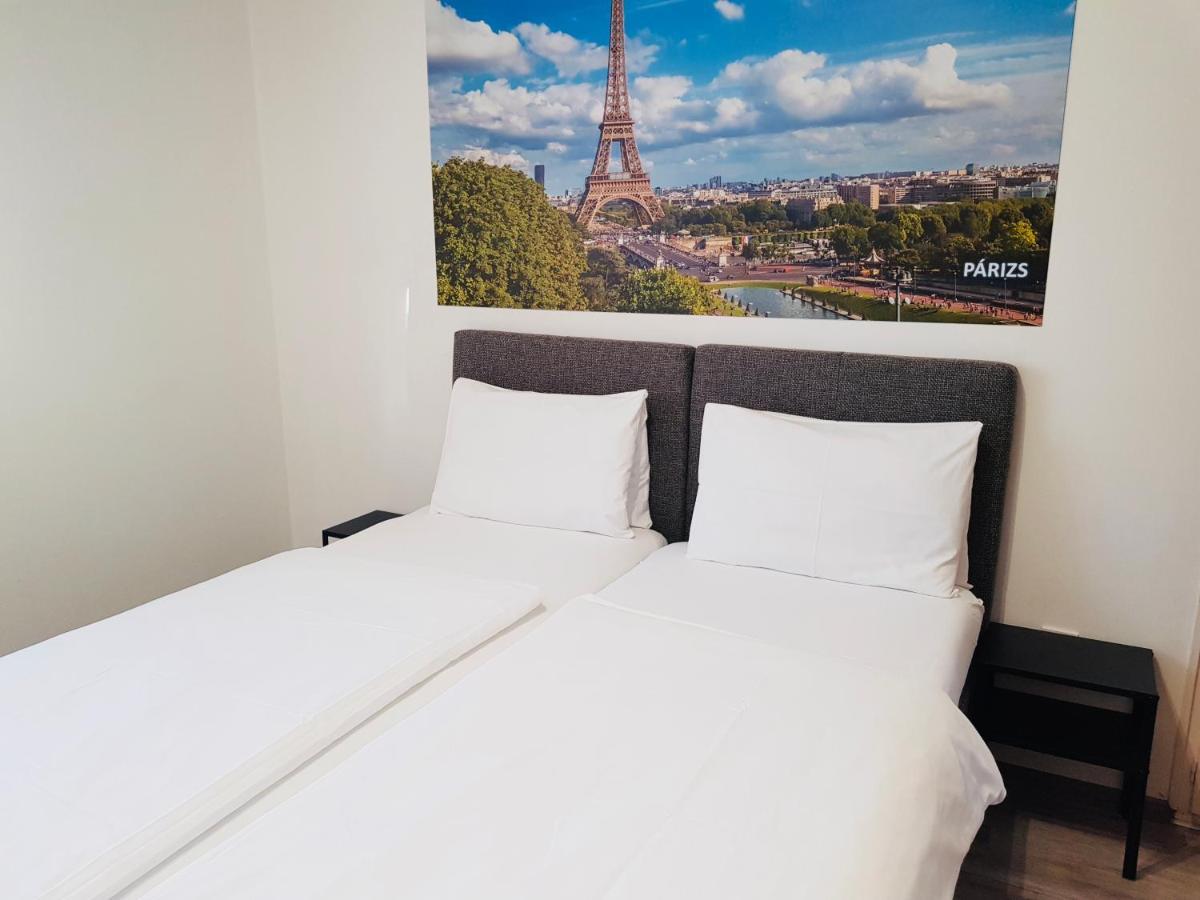 セゲド Matyas Panzio Bed & Breakfast エクステリア 写真