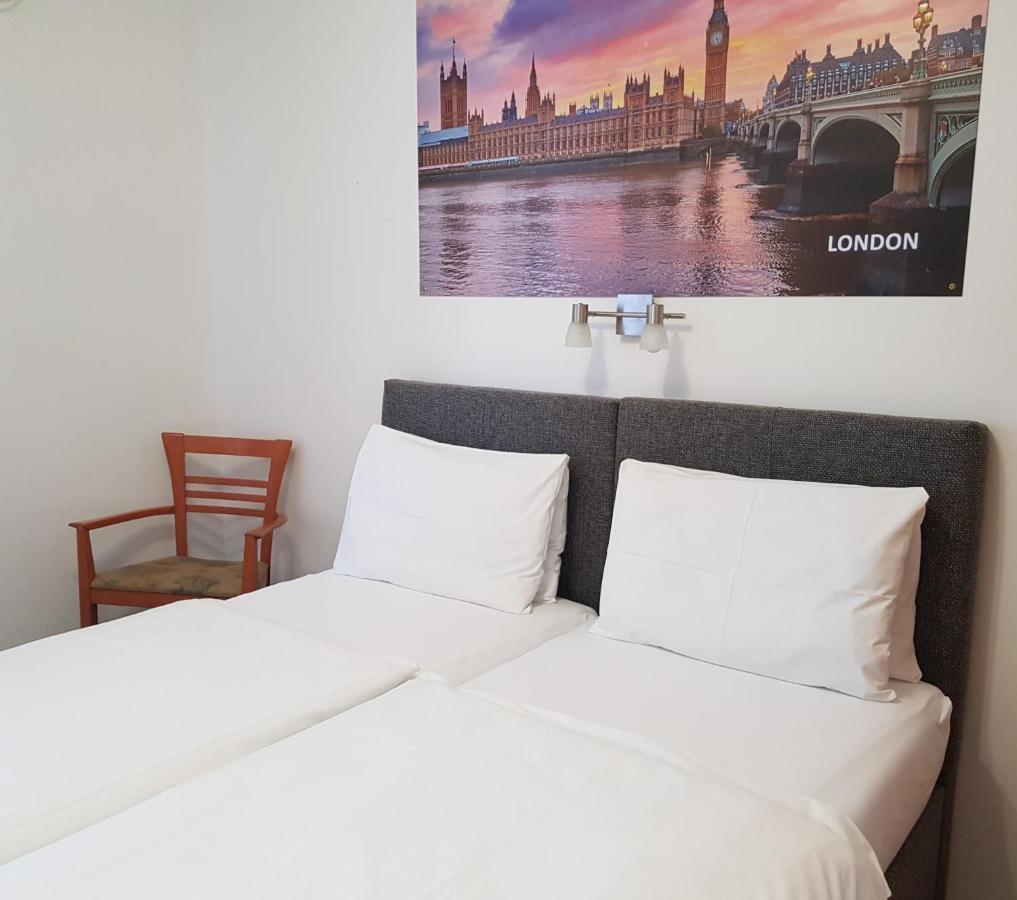 セゲド Matyas Panzio Bed & Breakfast エクステリア 写真
