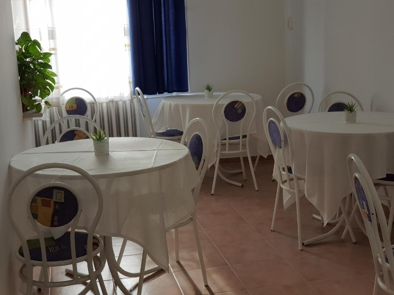 セゲド Matyas Panzio Bed & Breakfast エクステリア 写真
